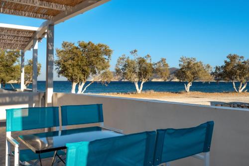 Pigados Beach House Kimolos — 4-Star Luxury Hotel in Kimolos, Greece