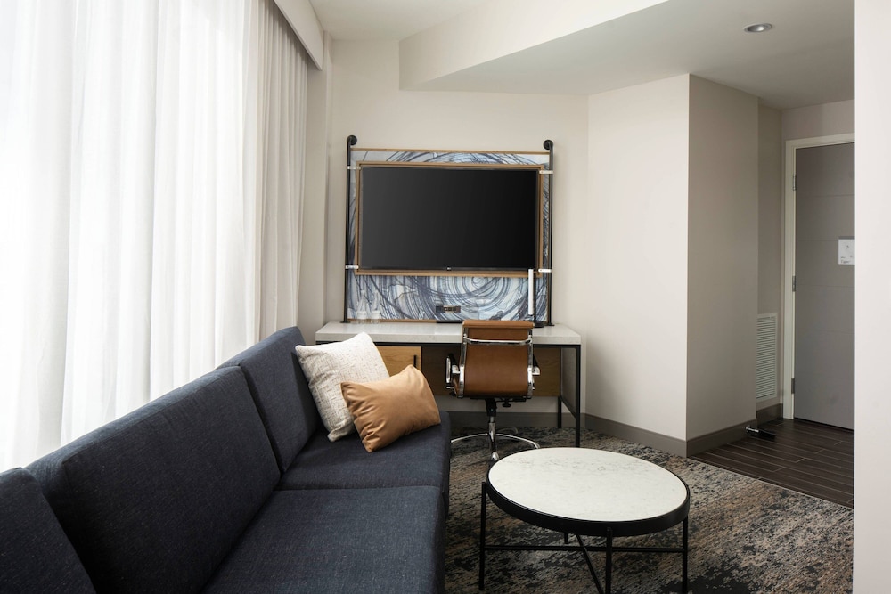 Luminary Hotel & Co. Autograph Hotels - photo 10