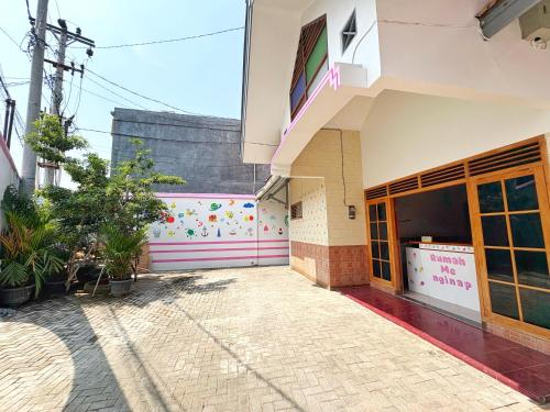 Rumah Menginap — Unknown City — photo 4