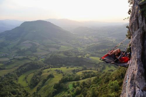Pyrenees Nuit Suspendue - last minute hotel in Unknown City