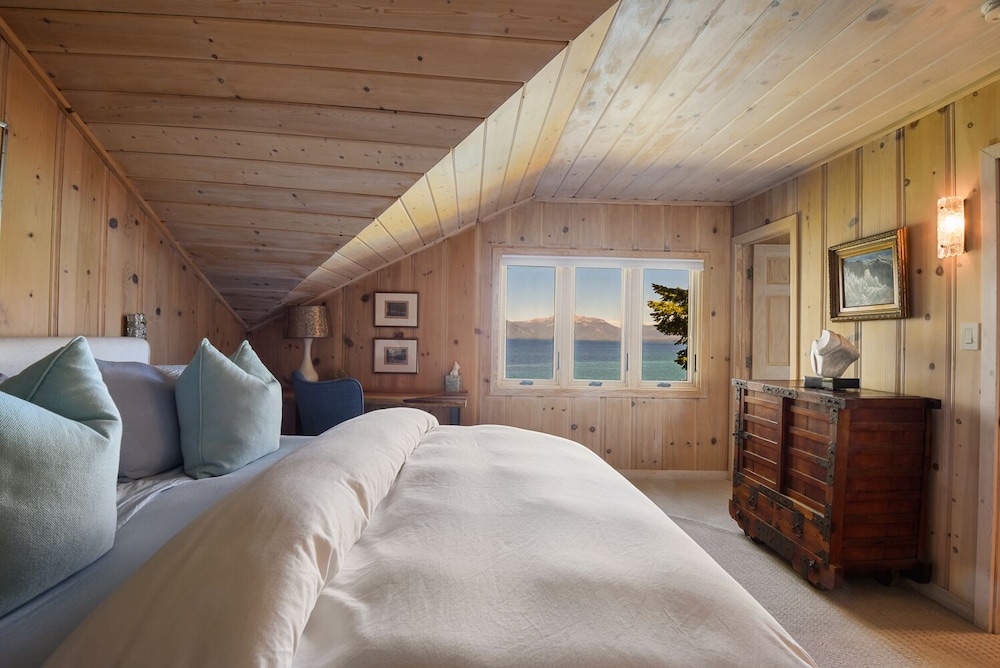 Mesmerizing Meeks Bay Outdoor Waterfront Deck - photo 8