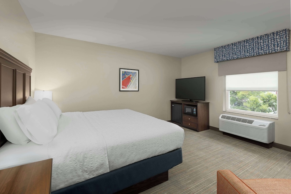 Hampton Inn Augusta - photo 11