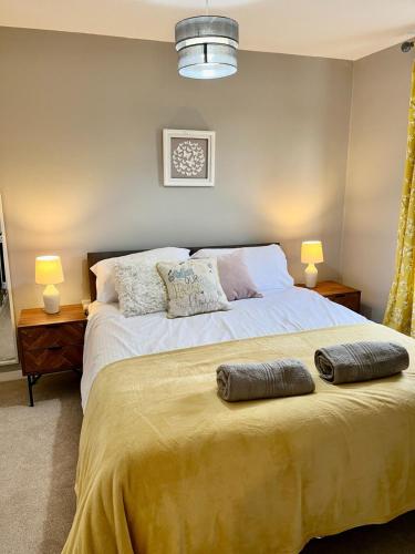 Canada House Sleeps 6 3 King or 6 Single Ideal for contractors — 4-Star Luxury Hotel in Warrington, United Kingdom