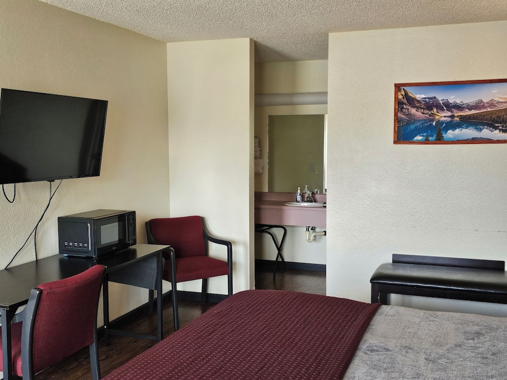 Sumner Motor Inn - photo 22
