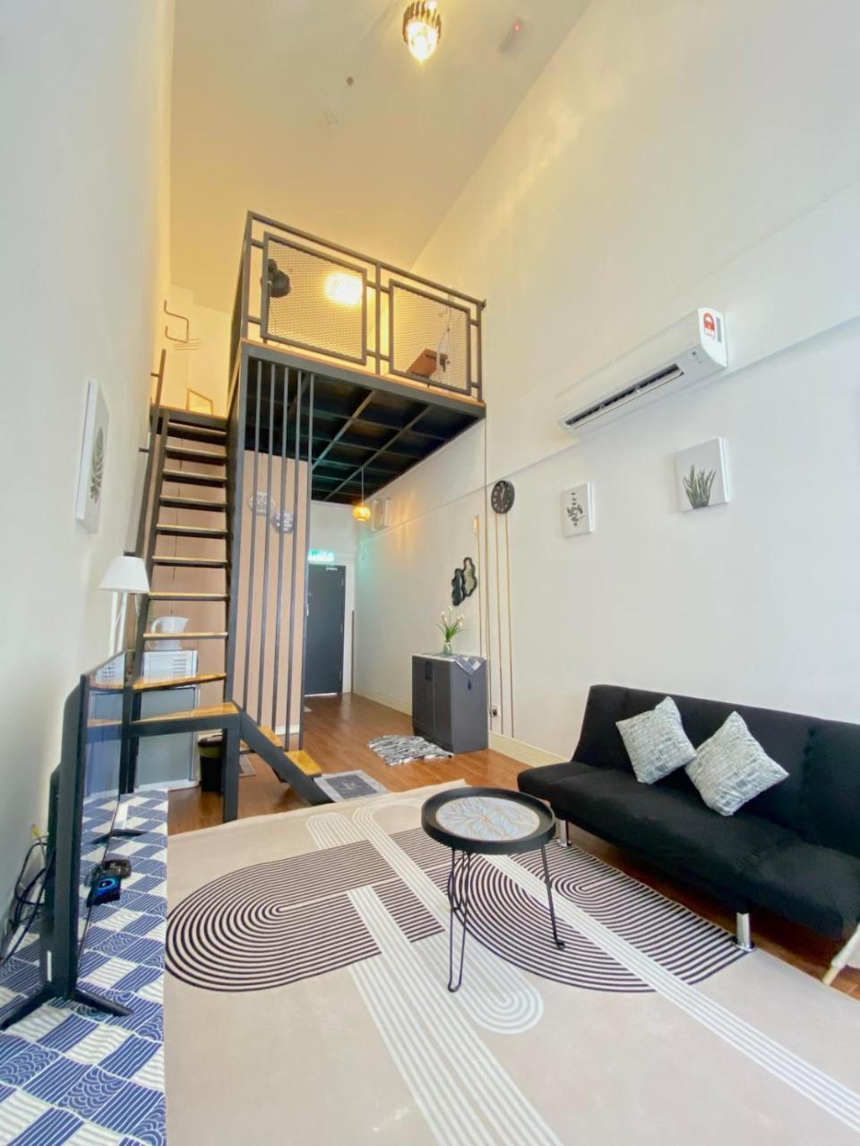 WnaHomestay StudioLoft FreeWifi Netflix SportChannel — 4-Star Luxury Hotel in Shah Alam, Malaysia