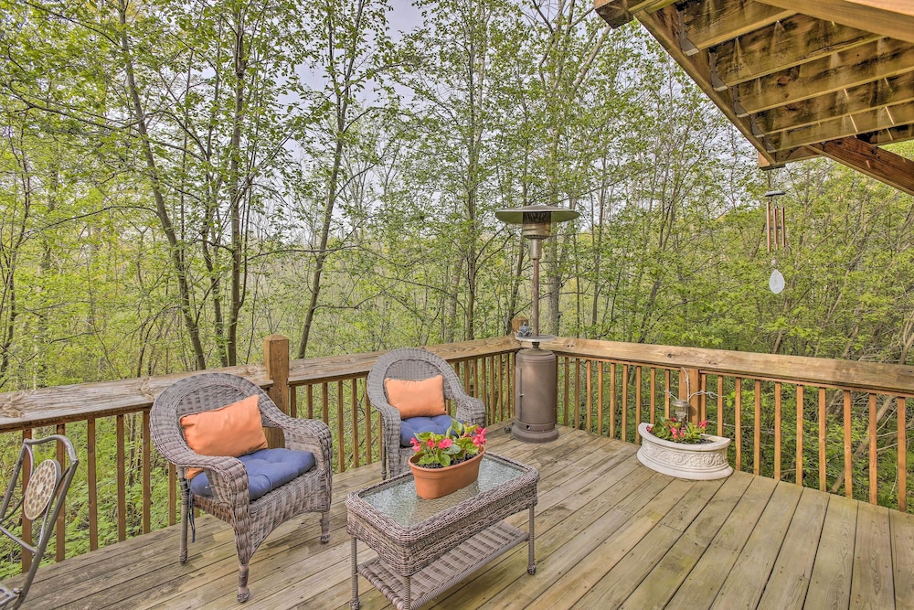 Resort Cabin With Fire Pit Golf Hike And Play — Montague