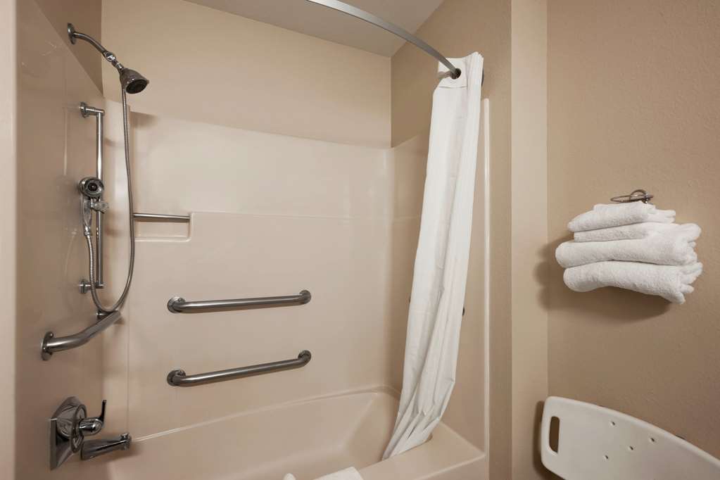 Super 8 by Wyndham Cromwell Middletown - photo 16