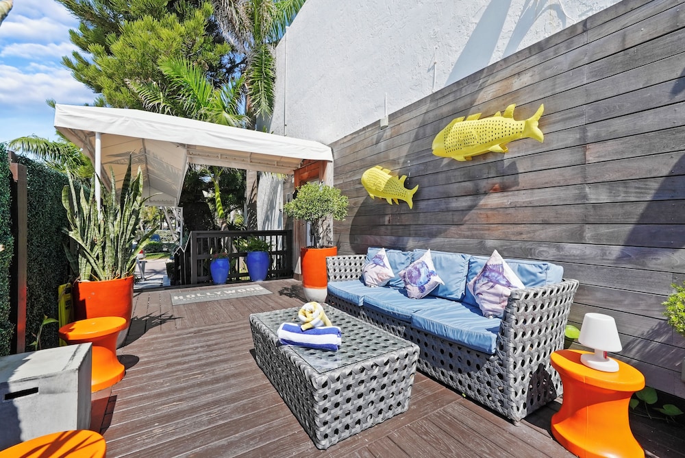 Hollywood Beach Suites - photo 34