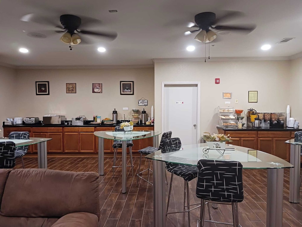 Yorktown Inn And Suites - photo 89