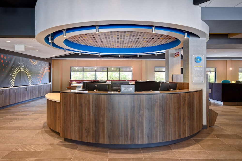Tru by Hilton Manchester Downtown - photo 8