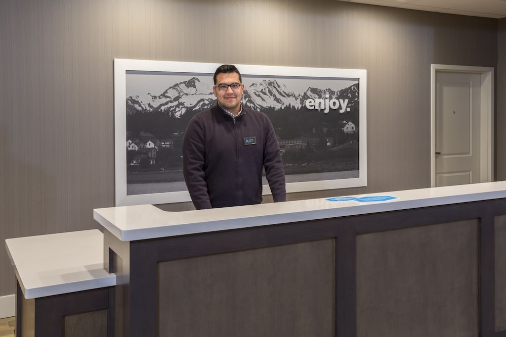 Hampton Inn & Suites Seattle Woodinville WA - photo 2