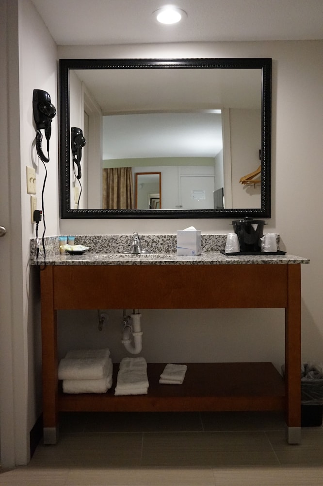 The Smart Stay Inn - photo 29