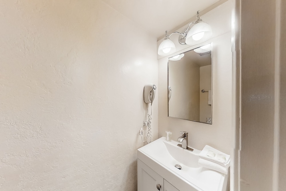 619 Lakefront - photo 54