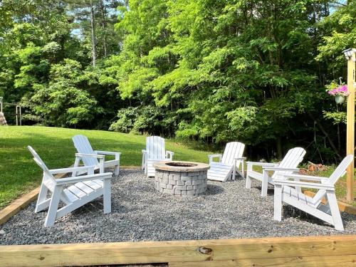 Modern Getaway In Catskills — Cairo