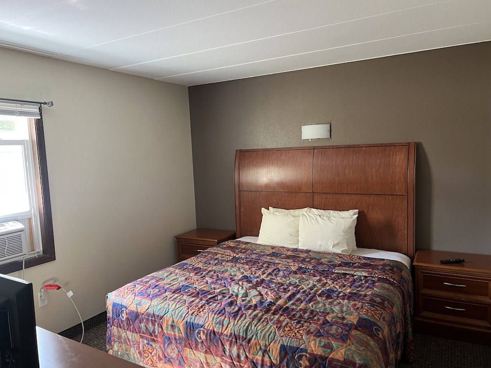 All Star Inn & Suites - photo 75