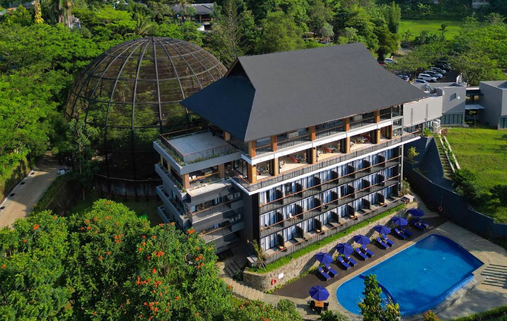Hotel Santika Premiere Hills Resort Cibadak Sukabumi in Sukabumi, Indonesia