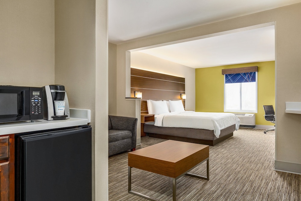 Holiday Inn Express & Suites Philadelphia Mt. Laurel by IHG - photo 10