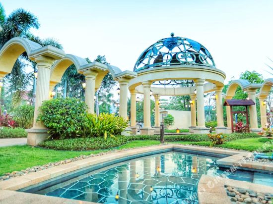 The Wizard of Oz Hot Spring Resort in Encheng, People's Republic of China