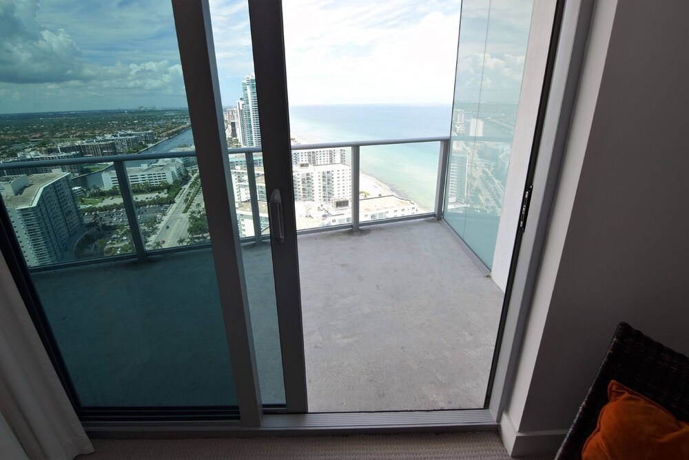 Hyde 3308 2 Beds 2 Baths Unit At The Hyde Beach Resort And Residences - photo 16