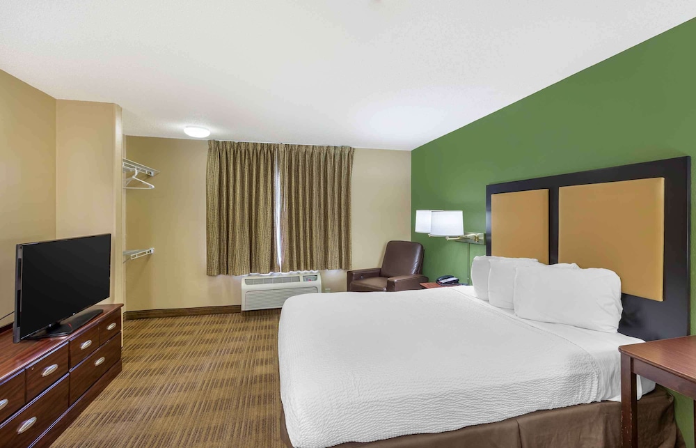 Extended Stay America Select Suites Milwaukee Wauwatosa - photo 8