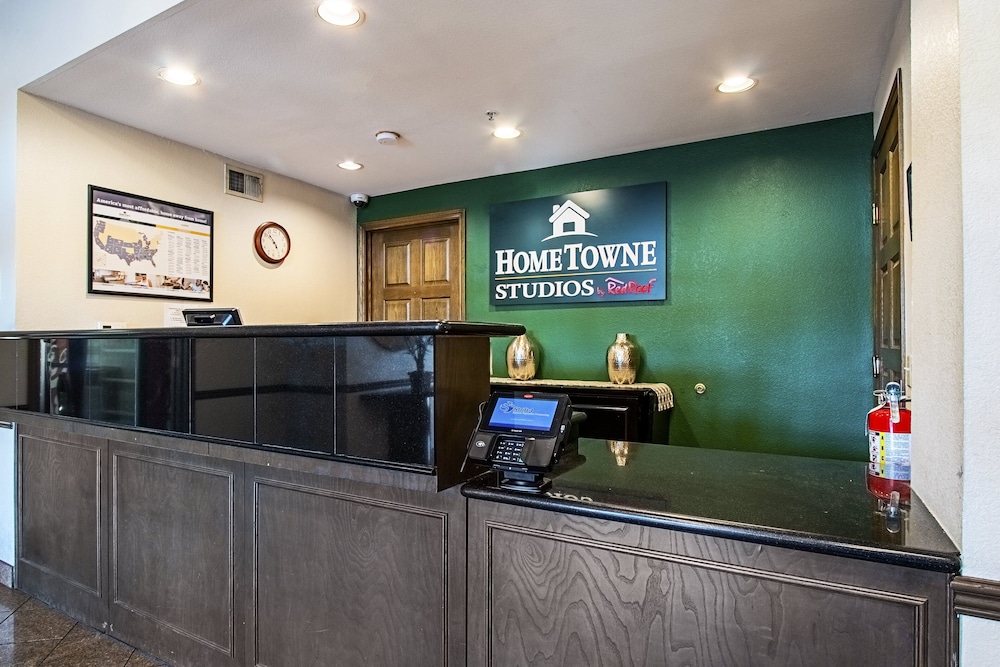 HomeTowne Studios Phoenix Black Canyon Highway - photo 27