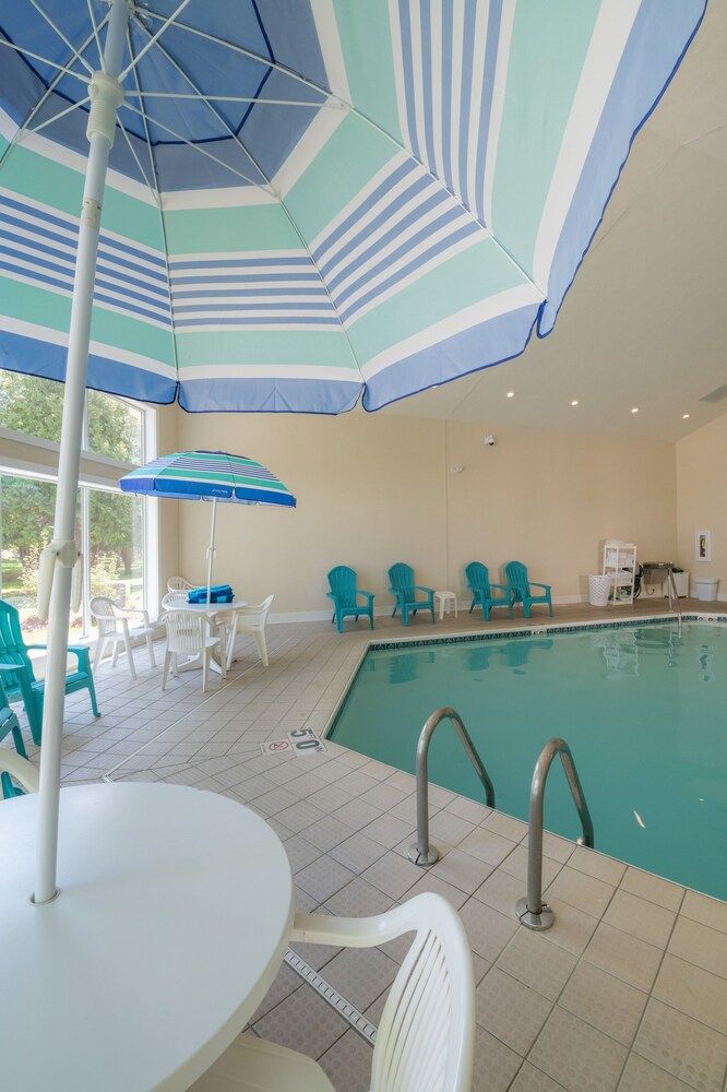 Somerset Inn & Suites - photo 37