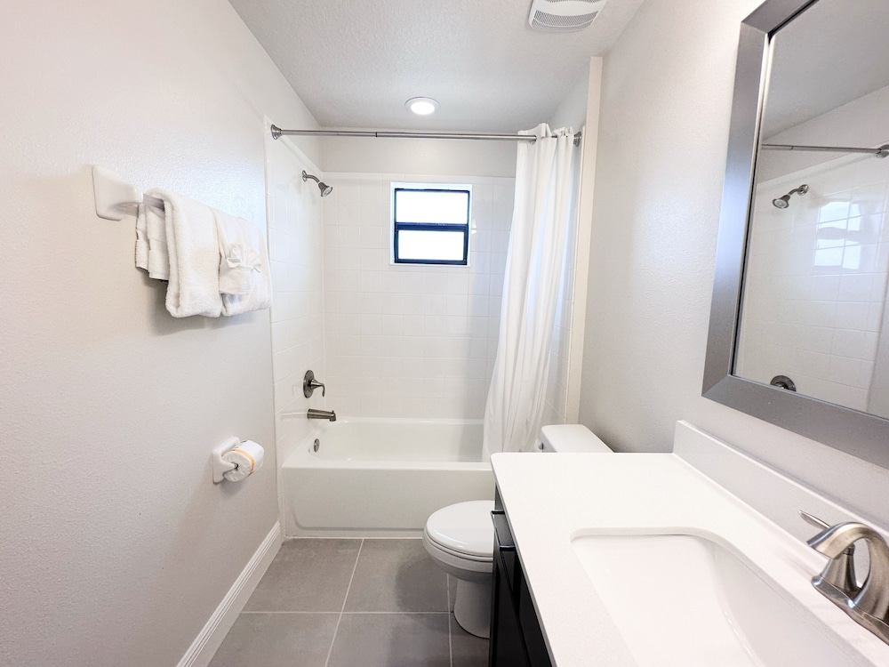 Balmoral Resort 200kb 6 Bedroom Home by RedAwning - photo 28
