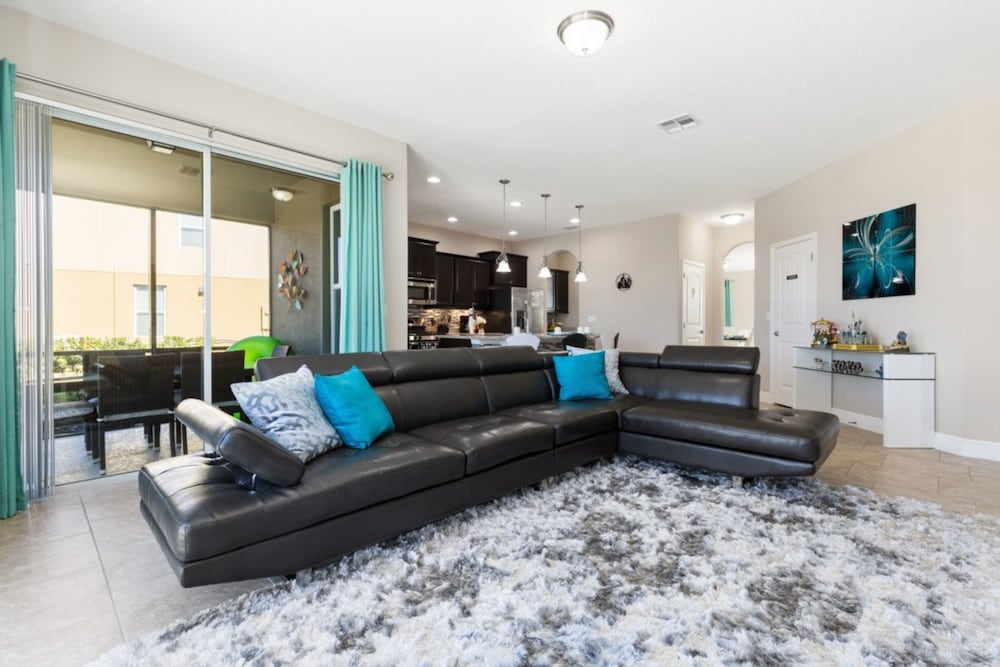 7 Bedrooms 5 Bathrooms Solterra 4103 Od - photo 68
