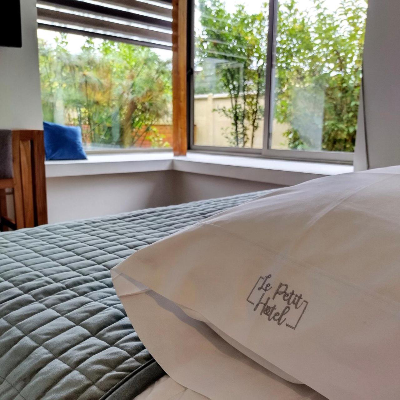Hotel Le Petit — Concepcion