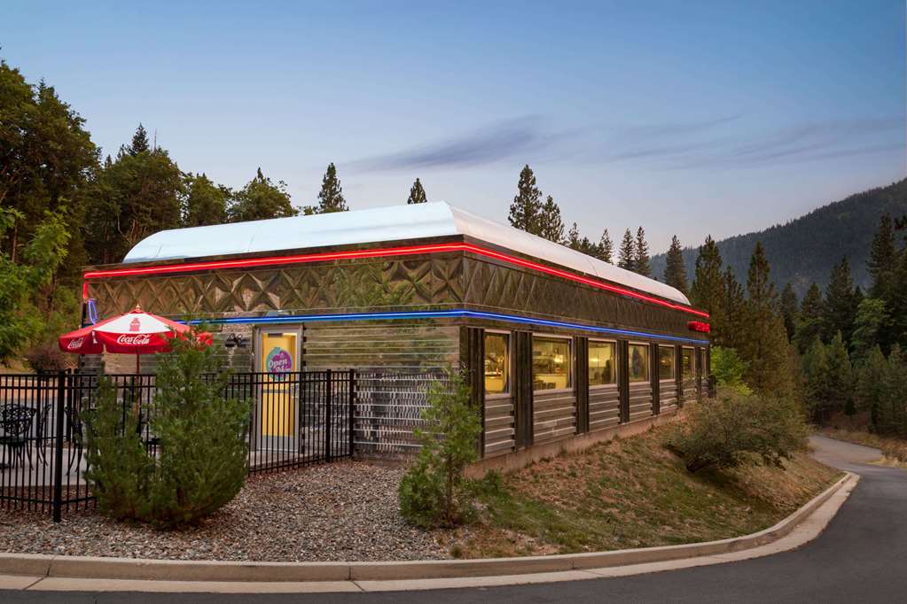 Travelodge by Wyndham Dunsmuir - photo 5