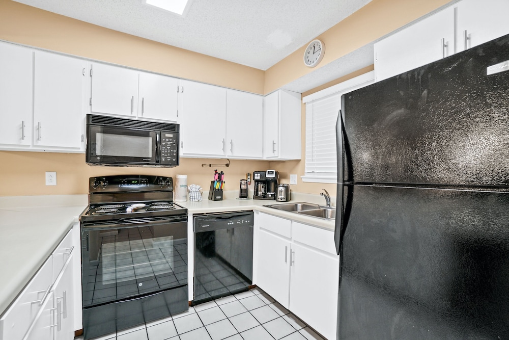 Portside Resort Pet Friendly Rentals by Panhandle Getaways - photo 27