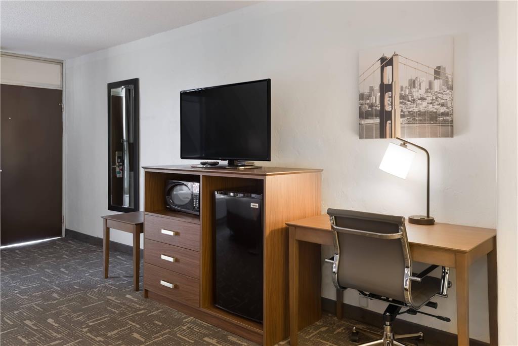 Clarion Hotel Concord Walnut Creek - photo 17