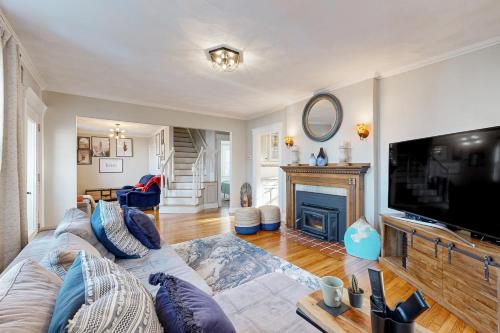 Walk to Transit and Eats Urban Oasis in Newton in Newton, United States