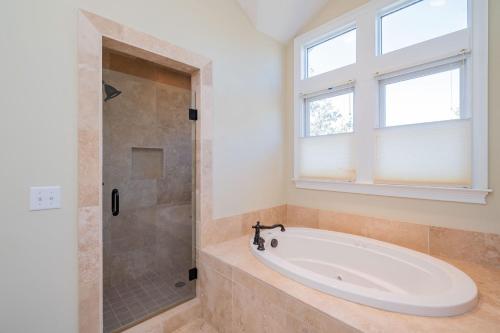 Alta Mira by Oak Island Accommodations - photo 22