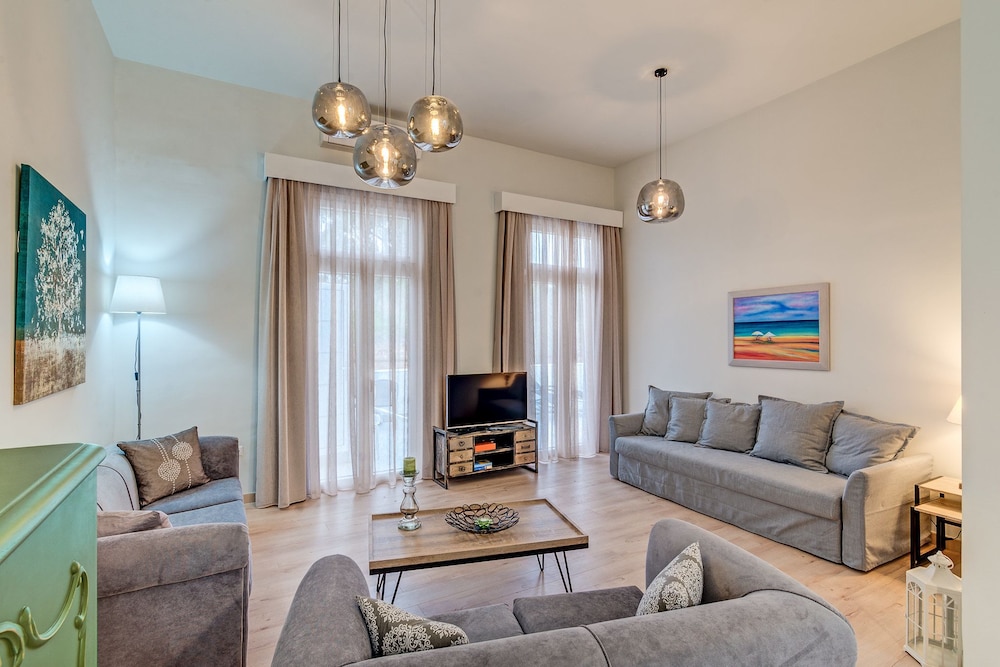 Grande Casa 1926 — 4-Star Luxury Hotel in Chania, Greece