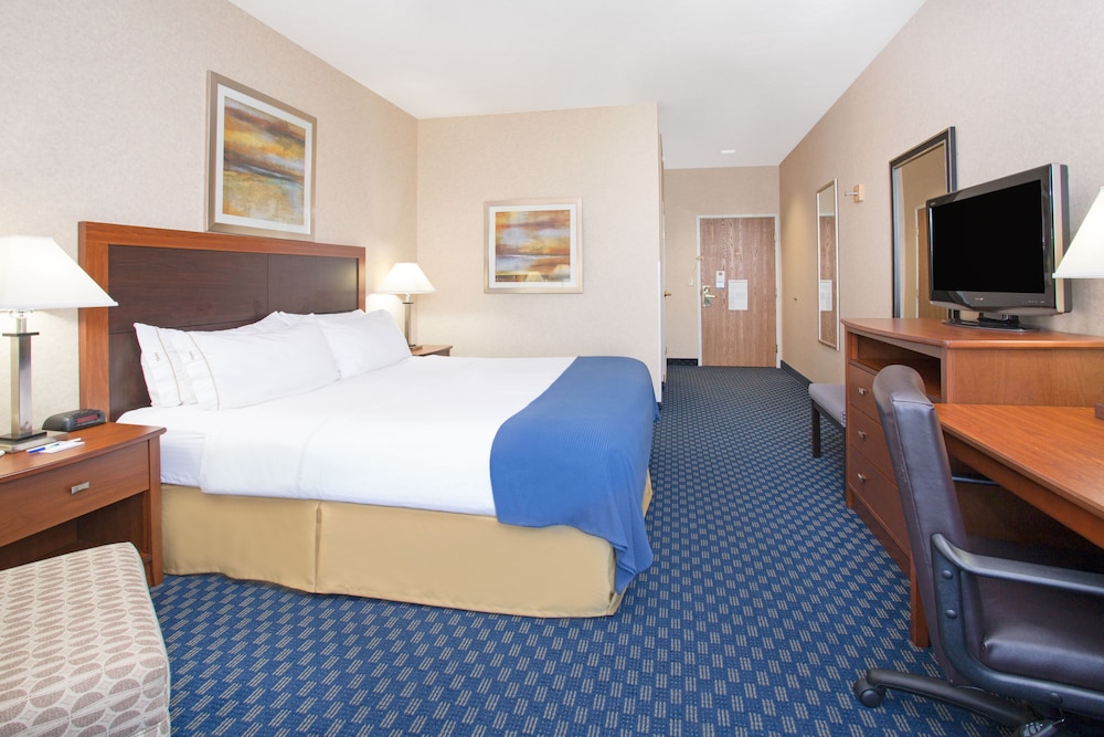 Abilene Inn & Suites - photo 7