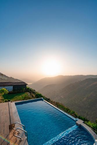 Courtyard Villa by Hillstaytion com — 4-Star Luxury Hotel in Panchgani, India