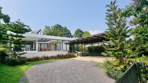 Legend of the Moon Pool Villa Khaoyai — 4-Star Luxury Hotel in Pak Chong, Thailand