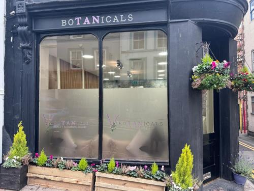 Botanicals Town House