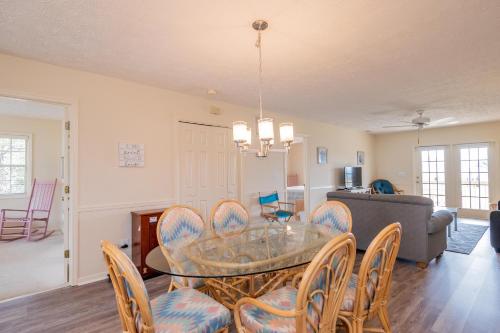 Pelican Palace by Oak Island Accommodations - photo 16