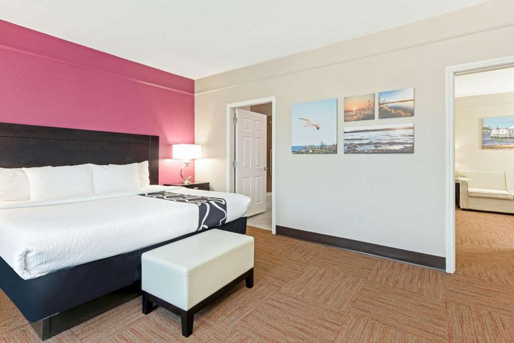 La Quinta Inn & Suites by Wyndham Winnie - photo 24