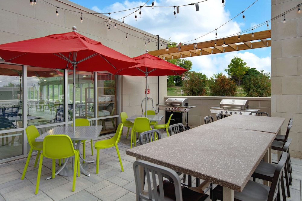 Home2 Suites by Hilton Grand Rapids Airport - photo 42