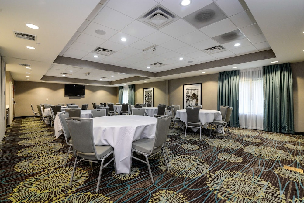 Hampton Inn Brighton - photo 71