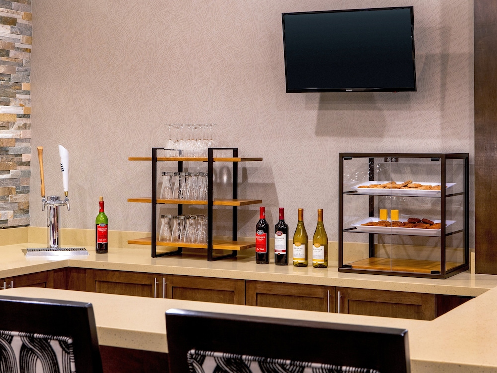 Staybridge Suites Charlottesville Airport by IHG - photo 29