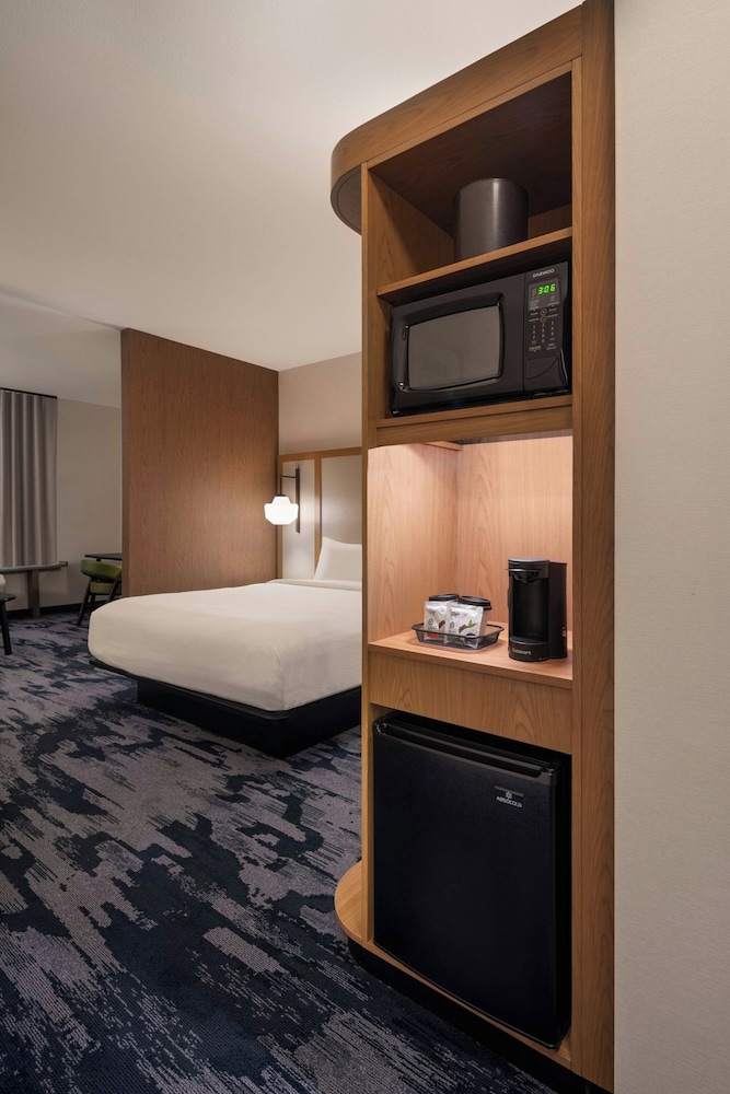 Fairfield Inn & Suites by Marriott Cleveland Tiedeman Road - photo 12