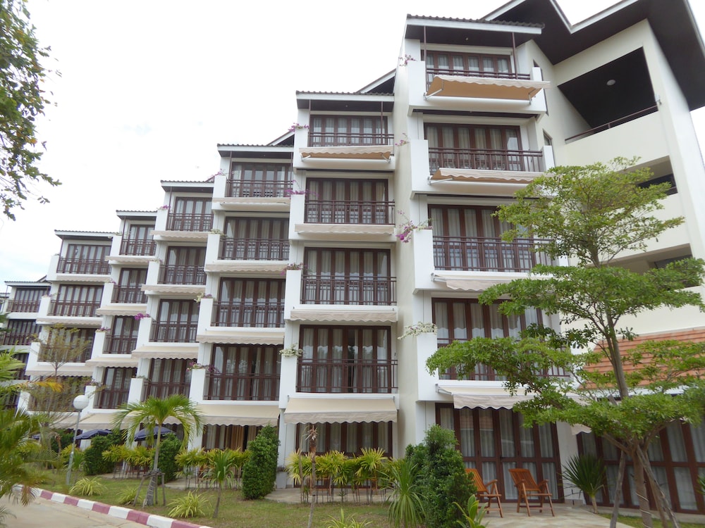 The Orchid Beach Resort @ VIP Chain Resort — hotel in Ban Phe