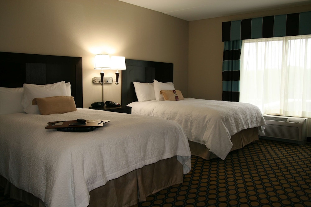 Hampton Inn North Brunswick New Brunswick - photo 16