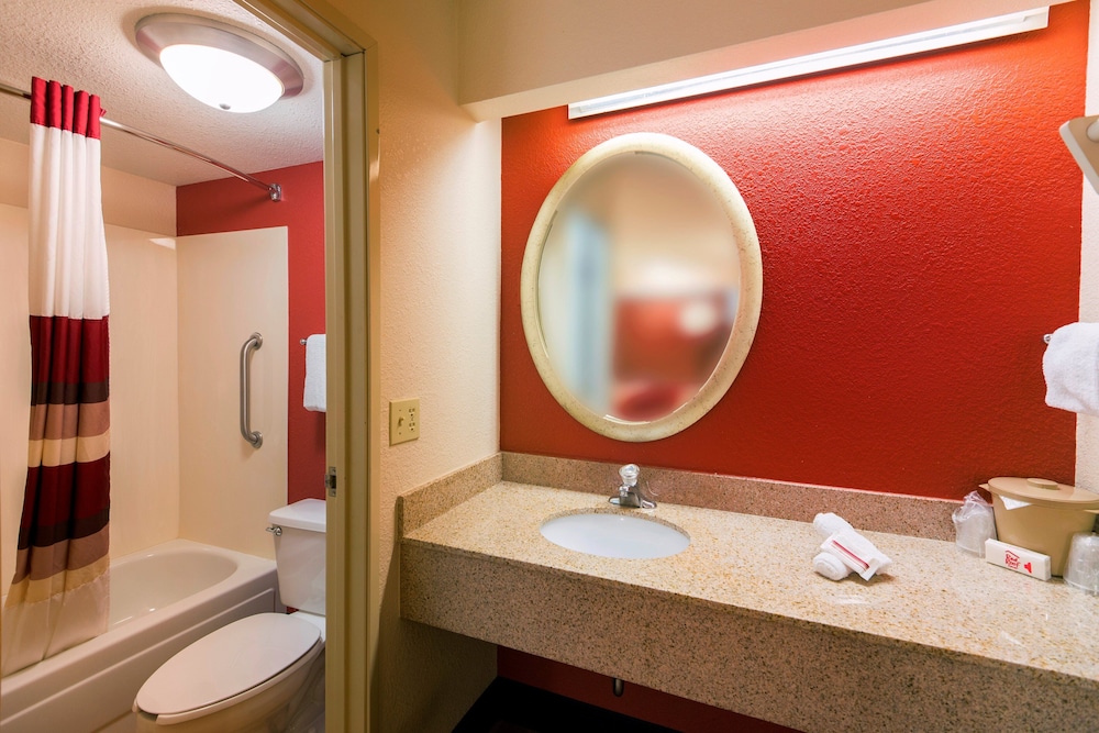 Red Roof Inn St Clairsville Wheeling West - photo 20