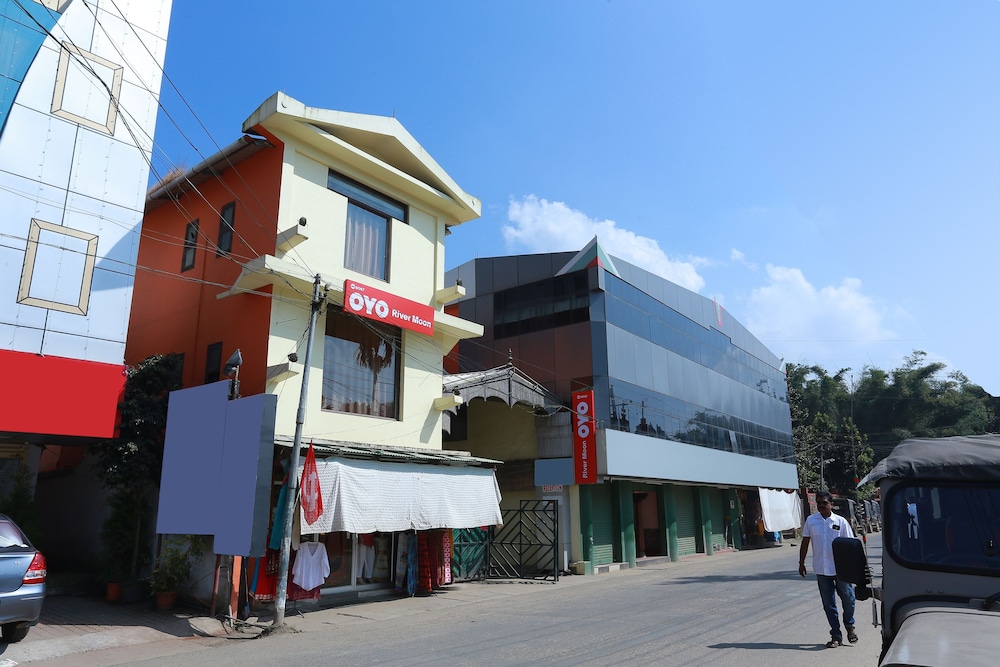 OYO 10783 Hotel River Moon — hotel in Thekkady