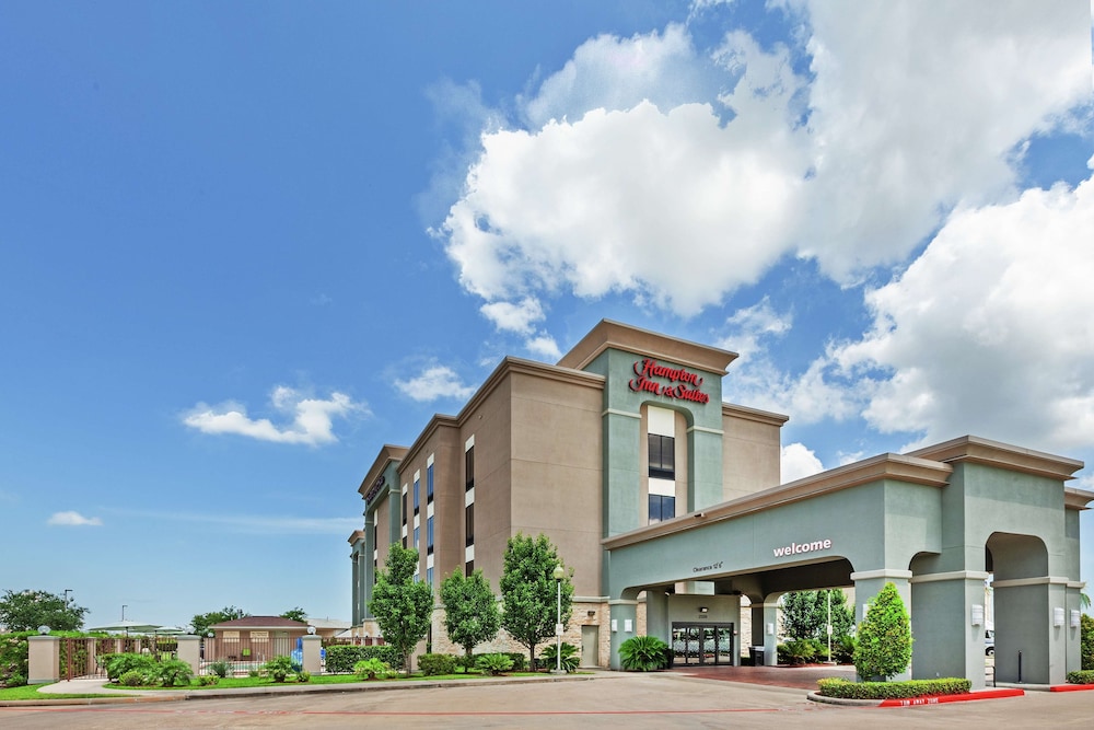 Hampton Inn & Suites Houston League City - photo 32